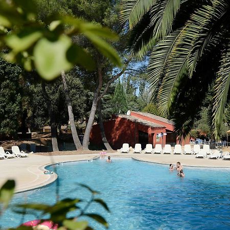 Residence Odalys Le Village Camarguais Les Gardians アルル エクステリア 写真