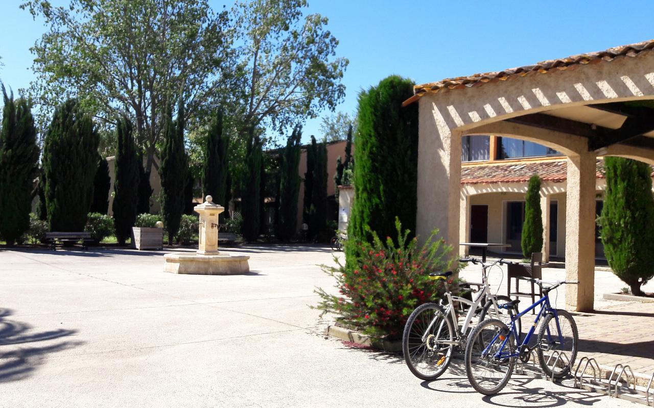 Residence Odalys Le Village Camarguais Les Gardians アルル エクステリア 写真