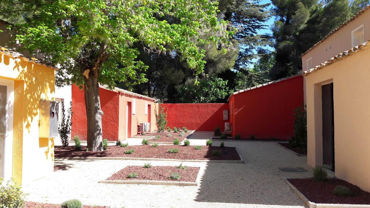 Residence Odalys Le Village Camarguais Les Gardians アルル エクステリア 写真